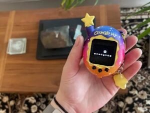 3D-printed egg-shaped Arduino Nano Tamagotchi clone with OLED display