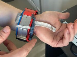 Mini Spider-Man Web Slinger: Custom PCB & 3D-Printed Wrist Build