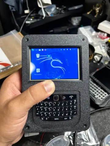 PiBerry 2.0: A 3D-Printed Cyberdeck Handheld for the Pi Zero 2W