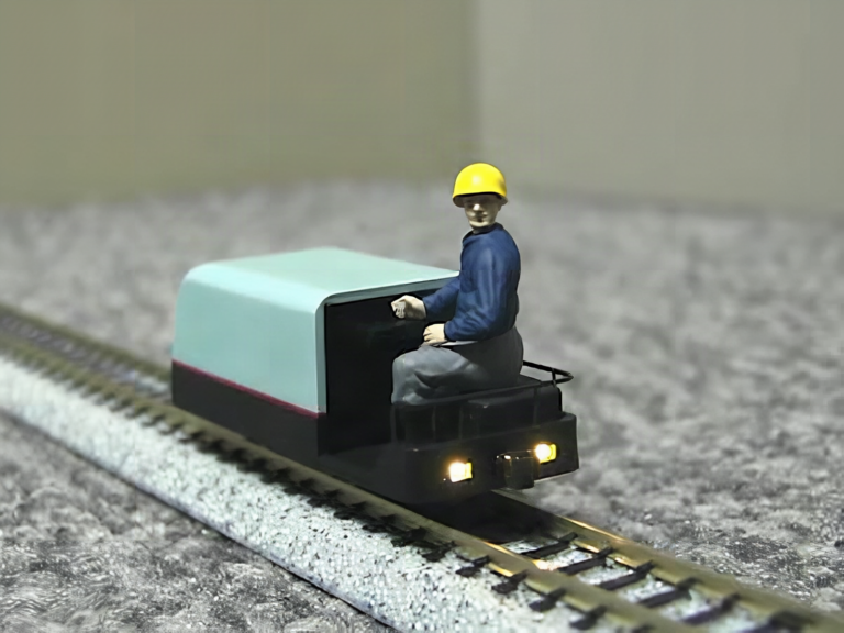 Self-Driving 1/48 Scale Train Runs on a Supercap and IR Sensors