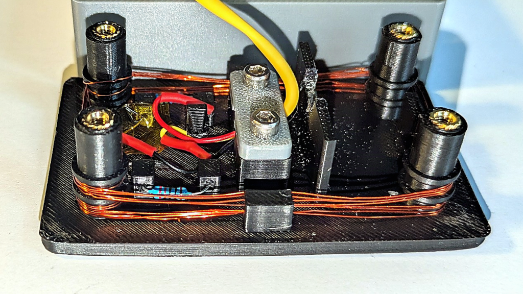 ESP32-S3 AM Transmitter Revives Old Tube Radios
