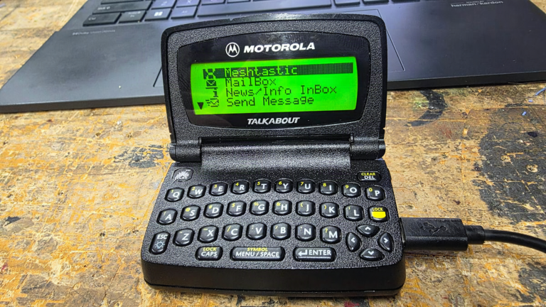 Motorola T900 Pager Mod: Meshtastic Messaging on ESP32-S3